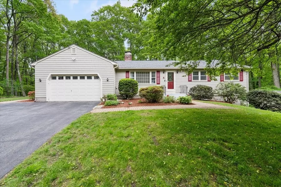 4 Hitchin Post Road, Chelmsford, MA 01824