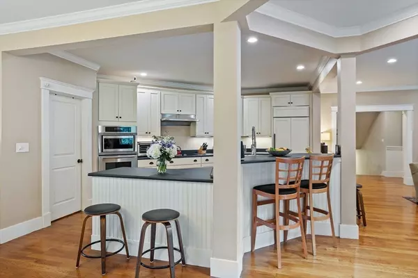 Lexington, MA 02421,5 Walnut Street