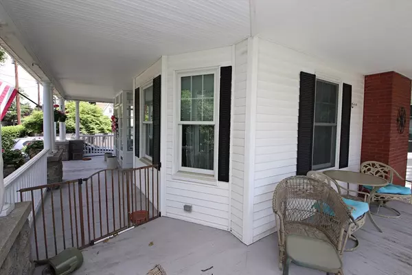 Saugus, MA 01906,27 Summer St