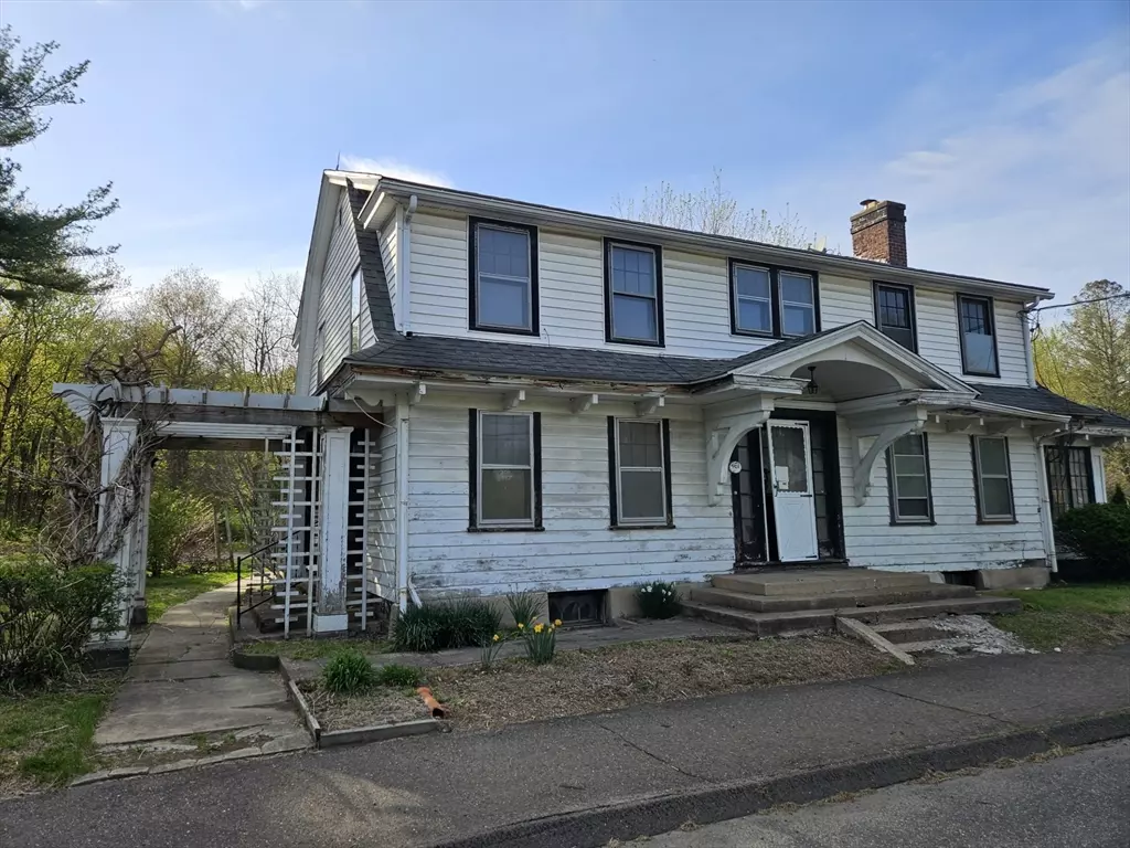 Holyoke, MA 01040,461 Northampton St