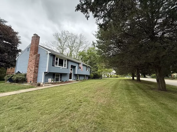 North Attleboro, MA 02760,73 Clifton St.