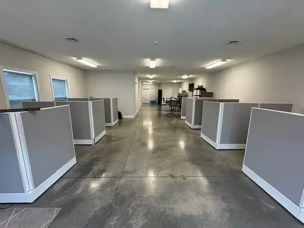 Wrentham, MA 02093,685 South #E