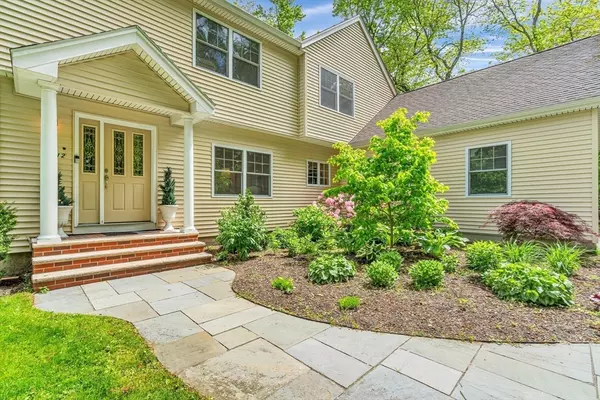 Lexington, MA 02421,121 Shade St