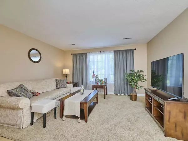 Chelmsford, MA 01863,71 Princeton St #305