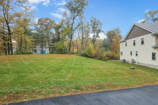 Boylston, MA 01505,233A Green St