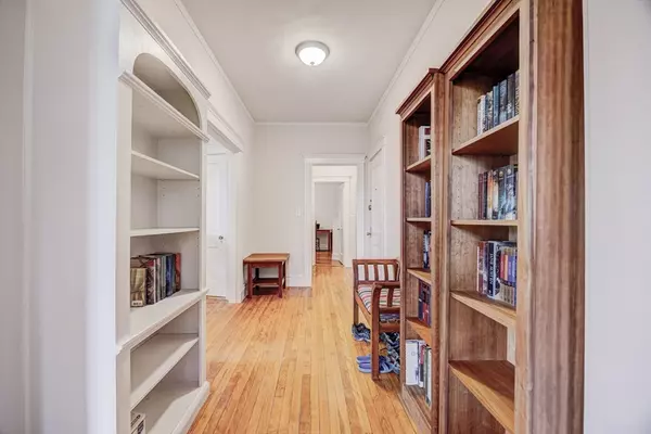 Brookline, MA 02445,34 Garrison Rd #4