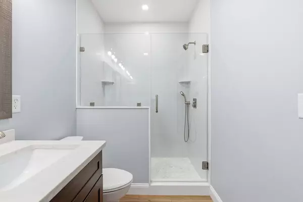 Bourne, MA 02562,18 Ocean Pines Drive #B