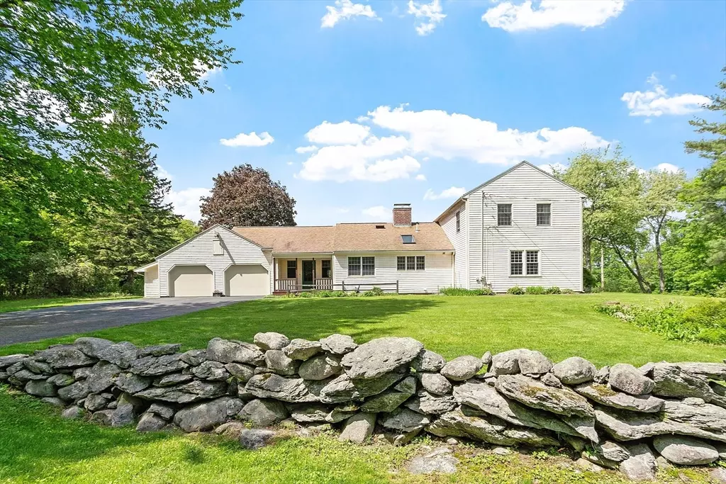 Sterling, MA 01564,25 Sherwood Dr