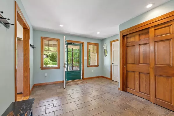 Sterling, MA 01564,25 Sherwood Dr