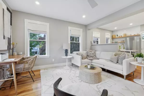 Cambridge, MA 02138,67 Walker St #3