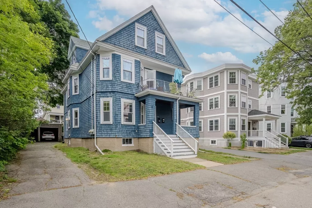 Belmont, MA 02478,56 Marlboro St #1