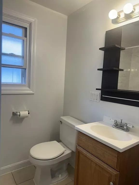 Weymouth, MA 02189,994 Washington St #2