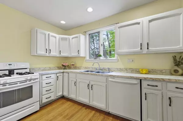 Newton, MA 02459,20 Willow Street