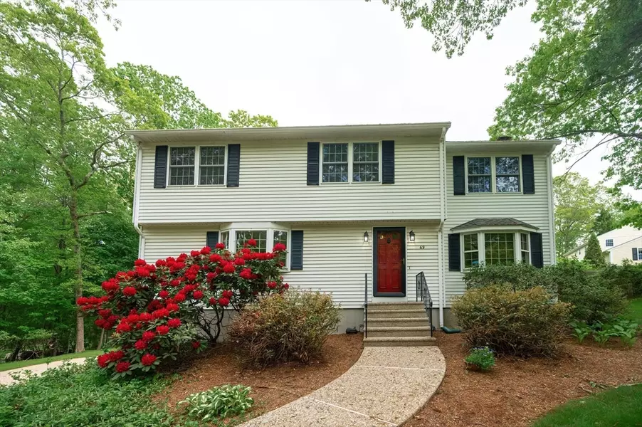 69 Stonybrook Dr, Holliston, MA 01746