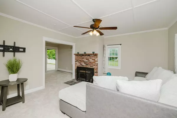 North Attleboro, MA 02760,9 Mount Hope St