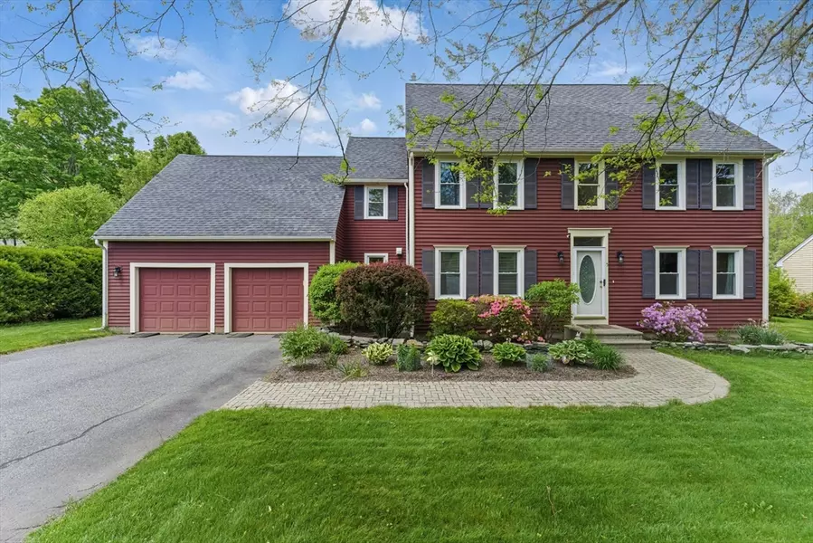 5 Elliot Trl, Grafton, MA 01519