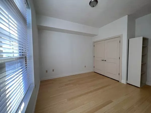 Boston, MA 02134,9 Gardner St #8