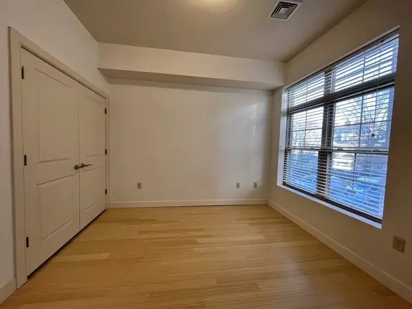 Boston, MA 02134,9 Gardner St #8