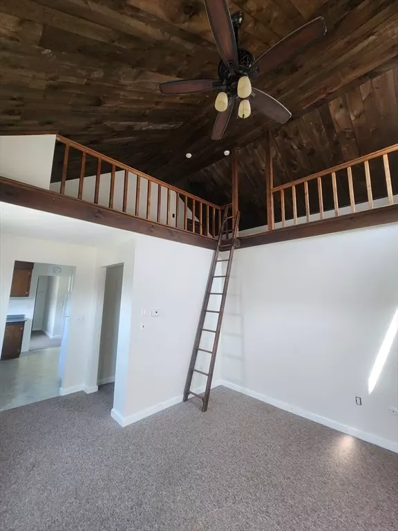 Lee, MA 01238,125 Center St #2