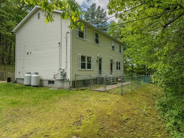 Palmer, MA 01079,65-67 Summer St
