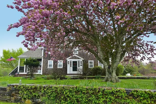Dartmouth, MA 02748,482 Smith Neck Rd