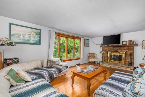 Mashpee, MA 02649,110 Old Great Neck Rd