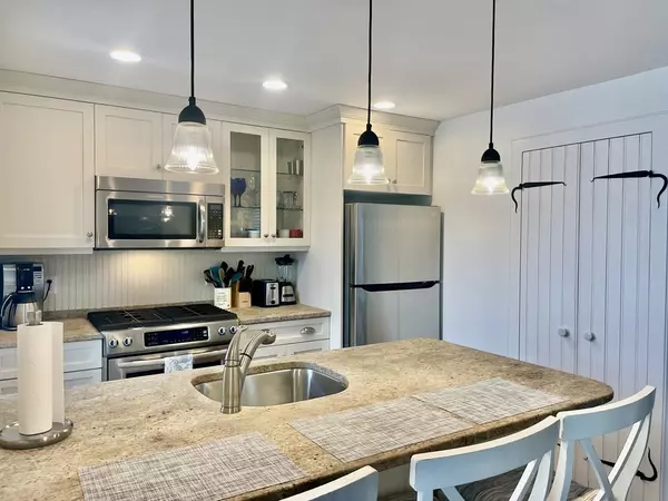 Mashpee, MA 02649,25 Milestone Way #25
