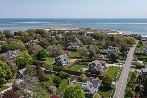 Chatham, MA 02633,92 Barcliff Avenue