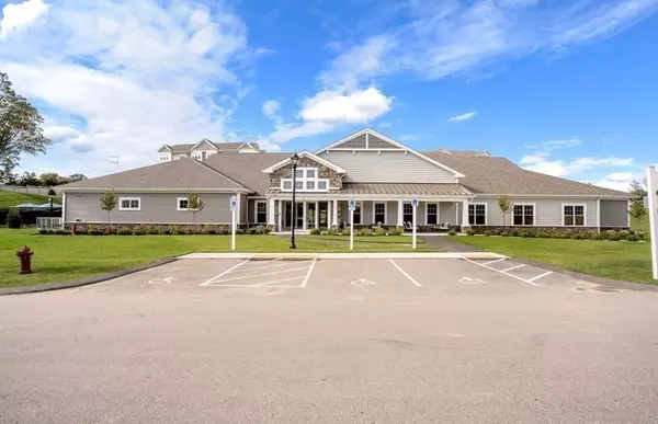 Westborough, MA 01581,1302 Codman Way #302