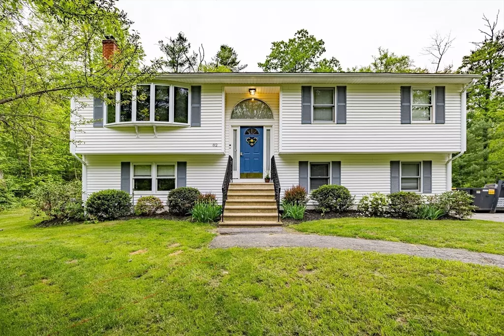 Douglas, MA 01516,82 Mumford Street