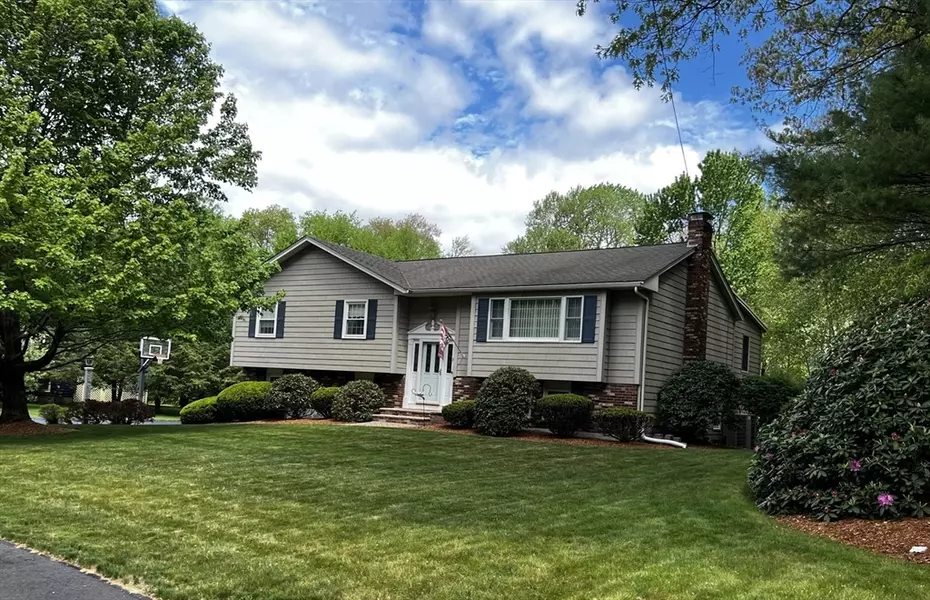 33 Shady Hill Dr, North Reading, MA 01864