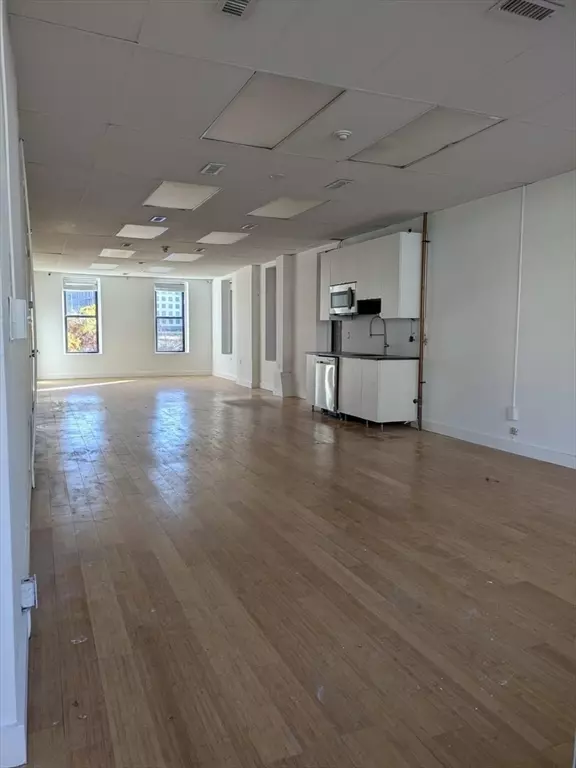 Haverhill, MA 01832,108 River Street #108