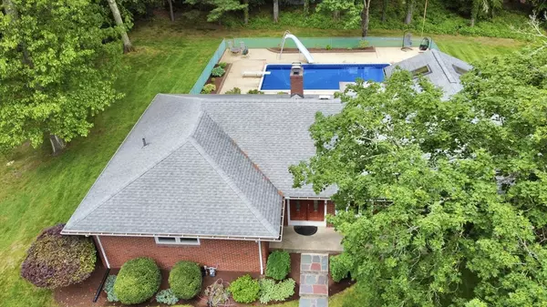 Longmeadow, MA 01106,166 Primrose Dr