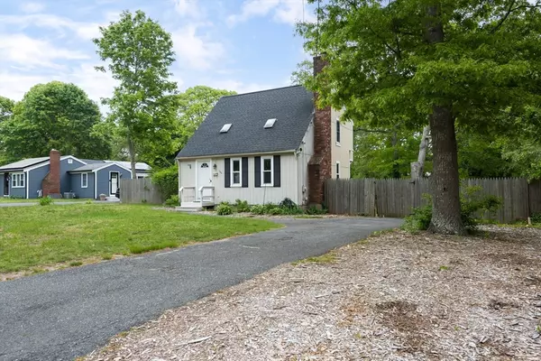 100 Kelley Road, Barnstable, MA 02601
