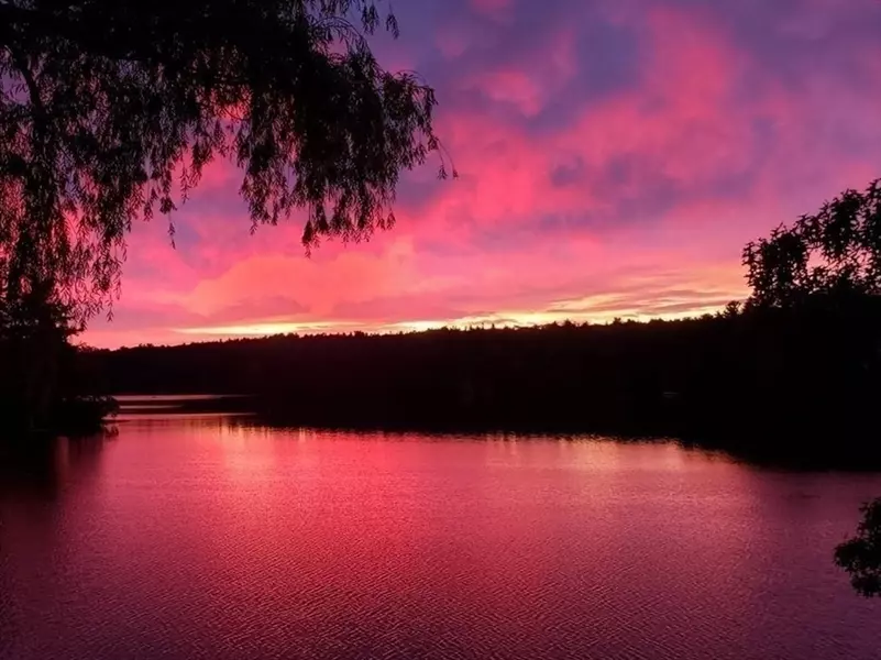 55 Wenuchas Trail, Groton, MA 01450