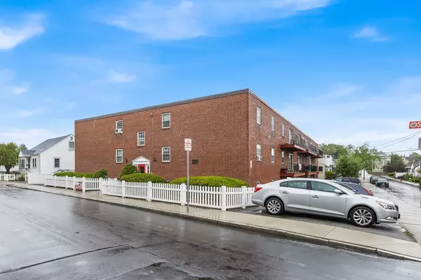 Chelsea, MA 02150,74 Springvale Ave #7