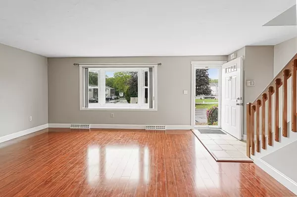 Webster, MA 01570,24 Highcrest Park #24