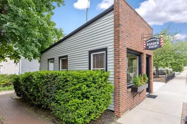 Hingham, MA 02043,33 South