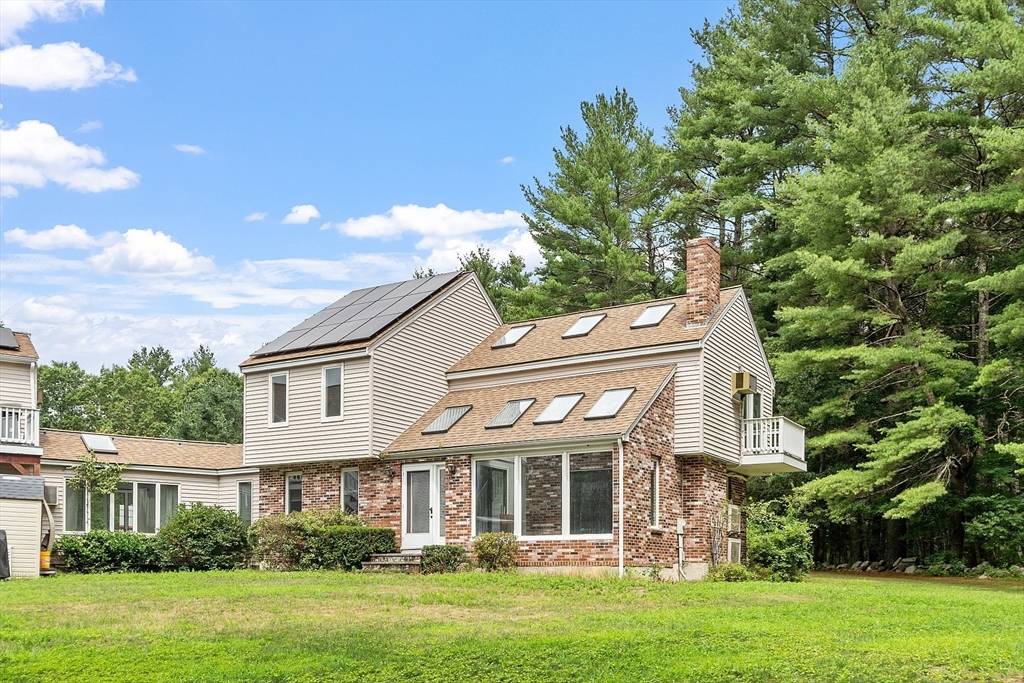 4 Sterling Ln #A, Westford, MA 01886