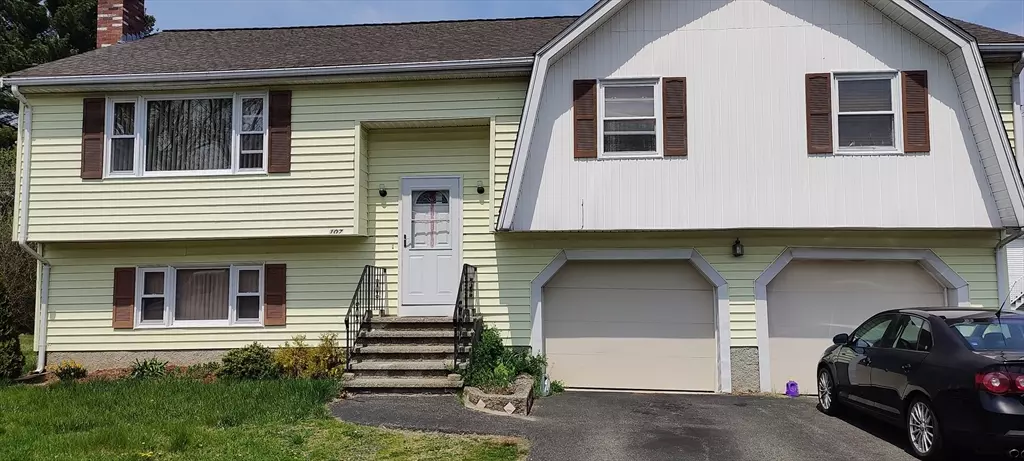 107 Chestnut Circle, Randolph, MA 02368