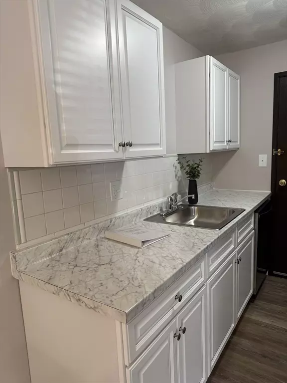 North Attleboro, MA 02760,50 Juniper Rd #1C