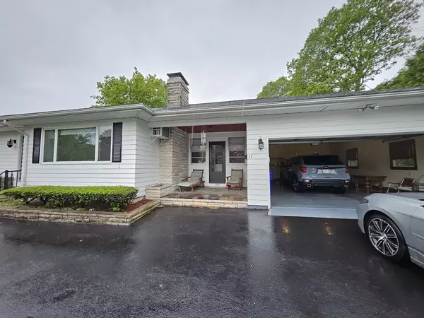 Taunton, MA 02780,17 Silver St