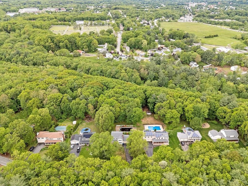 Leominster, MA 01453,71 Johnny Appleseed Ln