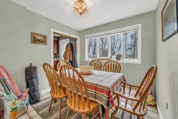 Holden, MA 01520,169 Newell Rd