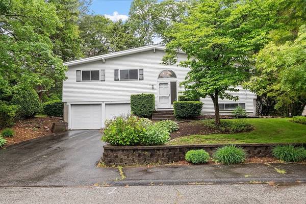 Framingham, MA 01701,12 Debra Ln