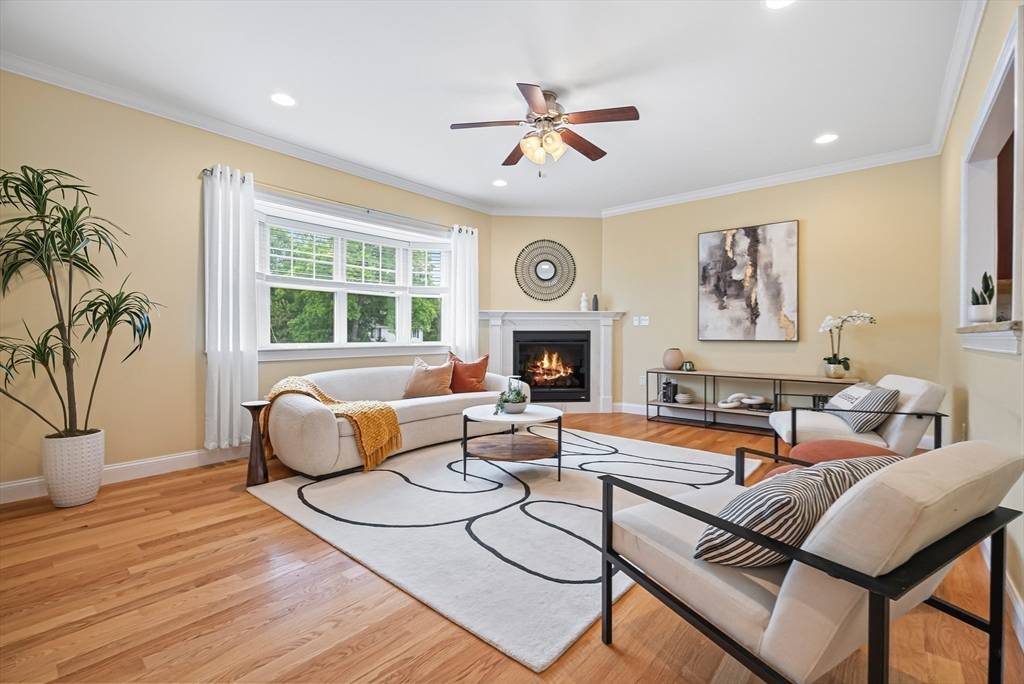 Woburn, MA 01801,960 Main St #C