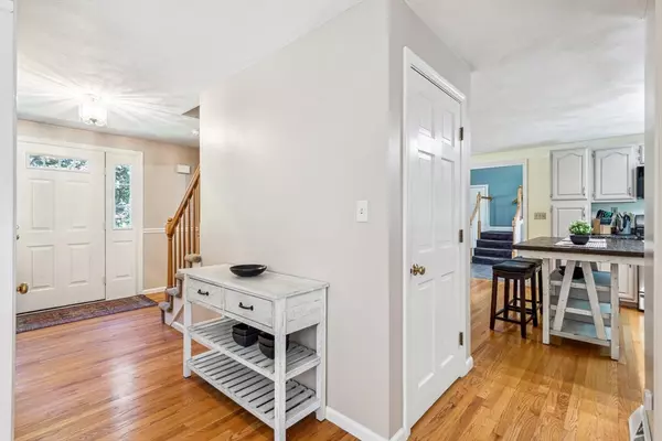 Norton, MA 02766,2 Strawstone Ln