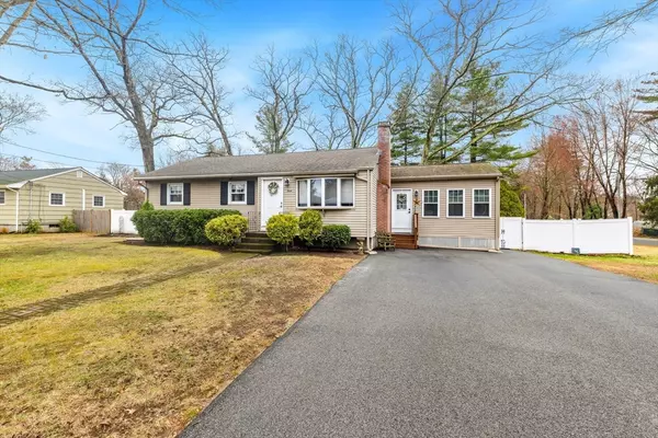 Medway, MA 02053,3 Kelley Street