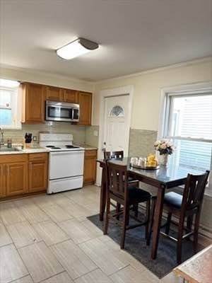 Lowell, MA 01850,39 W L St