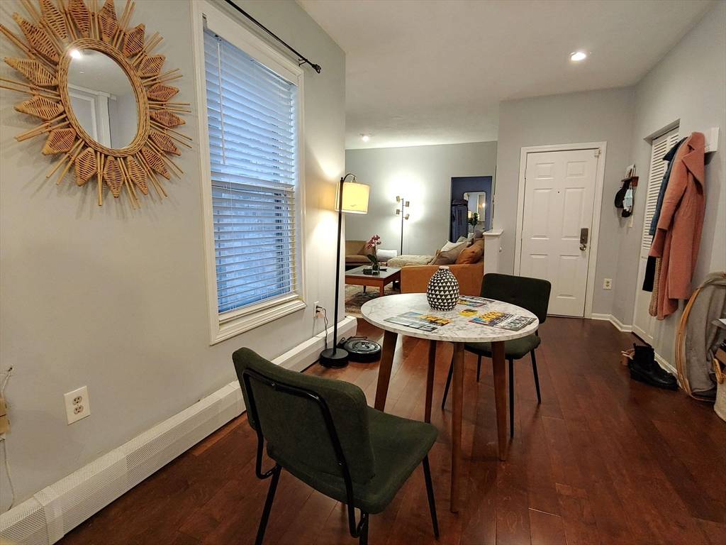 Boston, MA 02114,61 West Cedar St #2